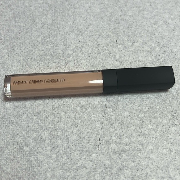 NARS Radiant Creamy Concealer New Light 2.5 Crème Brûlée - Picture 2 of 4